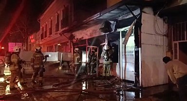 Sabah saatlerinde yangın çıkan dükkan kullanılamaz hale geldi