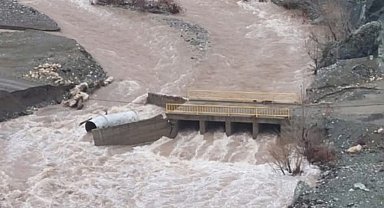 Sağanak yağış hayatı olumsuz etkiledi