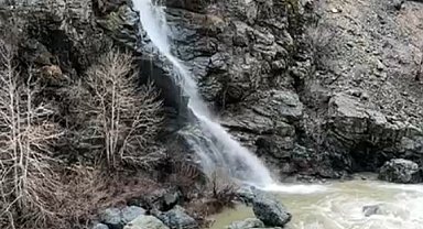 Sağanak yağışlar kuruyan şelaleleri canlandırdı