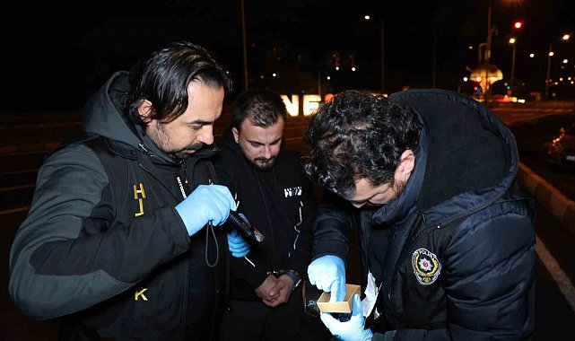 Sahte çeyrek altınla telefon vurgunu: 2 kişi tutuklandı