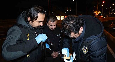 Sahte çeyrek altınla telefon vurgunu: 2 kişi tutuklandı