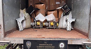Sakarya'da kaçak tütün operasyonunda 4 şüpheli yakalandı