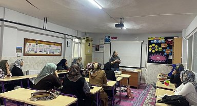 Salihli'de aileler için çocuk gelişimi eğitimi