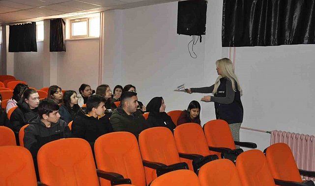 Salihli'de öğrencilere siber suç ve IBAN dolandırıcılığı uyarısı