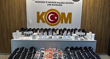 Samsun'da 1 milyon TL'lik kaçak elektronik eşya ve aksesuarı ele geçirildi