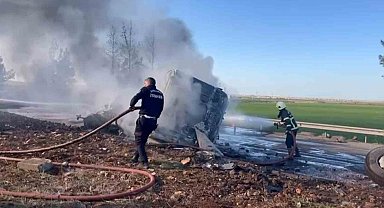 Şanlıurfa'da devrilen yakıt yüklü tır alev topuna döndü: 1 yaralı