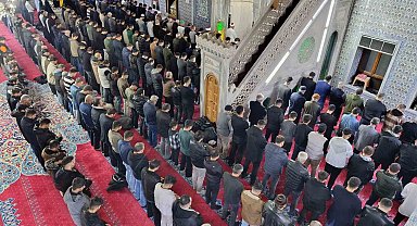 Şanlıurfa'da ilk teravih namazı kılındı
