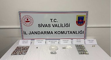 Şarkışla'da uyuşturucu operasyonu: 3 tutuklama