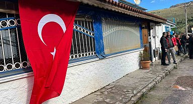 Şehit pilotun İzmir'deki evinde yas