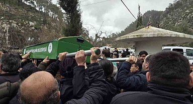 Selde hayatını kaybeden belediye işçisi son yolculuğuna uğurlandı
