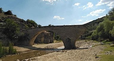 Selendi'nin saklı hazinesi yeniden gün yüzüne çıkmayı bekliyor