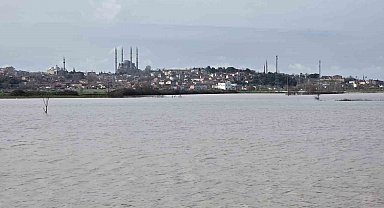Selimiye Camii, göle dönen tarlalardan İstanbul'daki Sultanahmet'i andırdı
