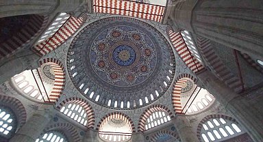 Selimiye Camii'nde tartışma konusu olan kubbe yazıları uzun bir aradan sonra ilk kez görüntülendi