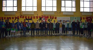 Şenkaya'da salon futbolu coşkusu