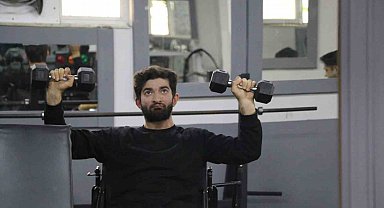 Serebral palsi hastası genç sporla hayata tutundu