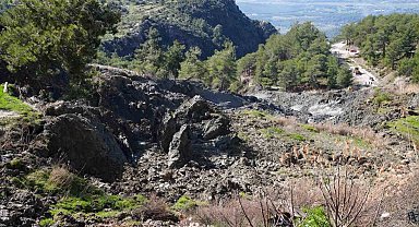 Seydikemer'de heyelan nedeniyle yol kapandı