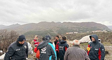 Siirt'te fırtına 20 kişilik ailenin çadırını yıktı