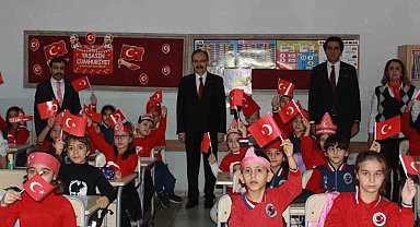 Siirt'te okullarda 'bayrak temalı' açılış