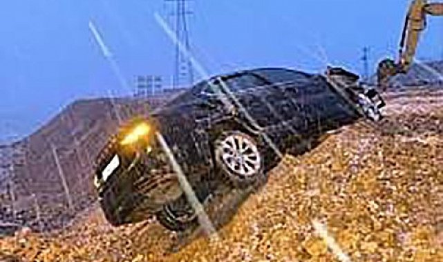 Siirt'te otomobil yol kenarına savruldu, sürücü yaralandı