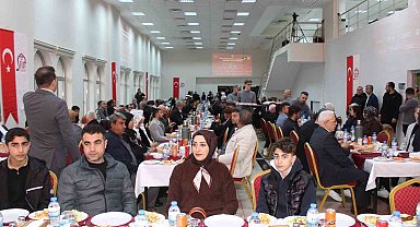 Siirt'te şehit ve gazi aileleri onuruna iftar yemeği verildi