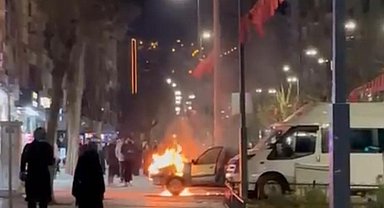 Siirt'te seyir halindeki otomobil alev alev yandı