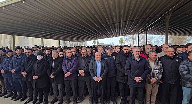 Silahını temizlerken hayatını kaybeden polis memuru Zonguldak'ta son yolculuğuna uğurlandı