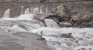 Sinek Çayının debisi yükseldi