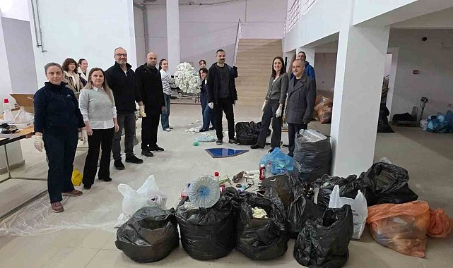 Sinop'ta denizin çöpü atölyede sanata dönüşüyor