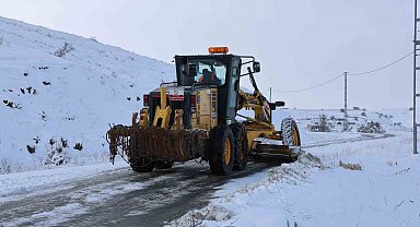 Sivas'ta 432 yerleşim yerinin yolu ulaşıma kapalı