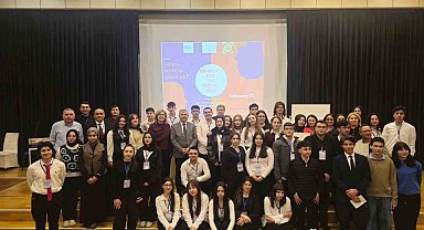 Sivas'ta İngilizce münazara yarışması düzenlendi