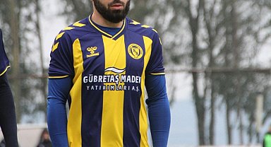 Söğütspor 3 futbolcuyla yollarını ayırdı