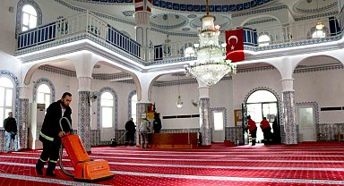 Söke Belediyesi'nden Ramazan öncesi camilerde kapsamlı temizlik