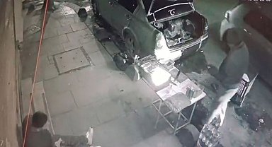 Sultangazi'de kaldırımdakilere ateş açıp kaçtılar, o anlar kamerada