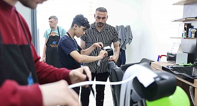 Sultangazi'de özel bireylere ücretsiz berberlik hizmeti