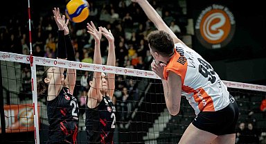 Sultanlar Ligi: Eczacıbaşı Dynavit: 3 - THY: 0