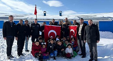 Susuz Kaymakamı Tutal'dan öğrencilere anlamlı mesaj