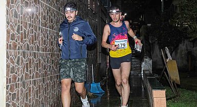 Tarihi çarşıda gece oryantiring heyecanı