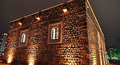 Tarihi Tasmakıran Camii'nde restorasyon sonrası ilk teravih heyecanı