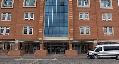 Tarlada kavga ettiği husumetlisini öldüren sanık hakim karşısına çıktı