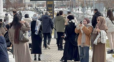 Tatvan'da bahar havası: Van Gölü Sahili'nde yoğunluk