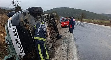 Tavas'ta servis aracı yan yattı; 9 yaralı