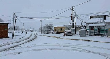 Tekirdağ'ın yüksek kesimleri karla kaplandı