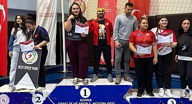 Tekirdağlı öğrenci bilek güreşinde Türkiye birincisi oldu