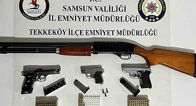 Tekkeköy'de çok sayıda ruhsatsız silah ele geçirildi
