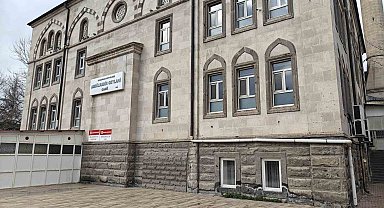 Teravih namazında camiye torpil attı