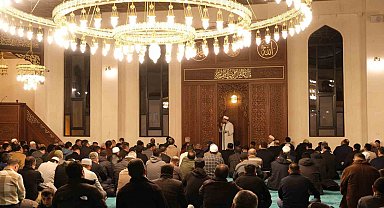 Terzibaba Mezarlığı Külliye Camii'nde Berat Kandili programı düzenlendi