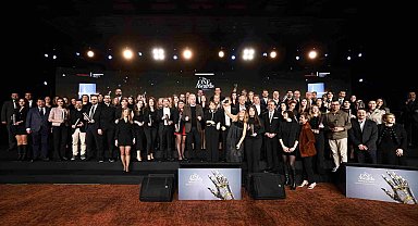 The ONE Awards'ta bilgisayar kategorisinde "Yılın İtibarlı Markası" ödülü