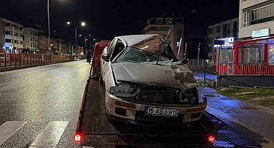 Tıra arkadan çarpan otomobilin sürücüsü yaralandı