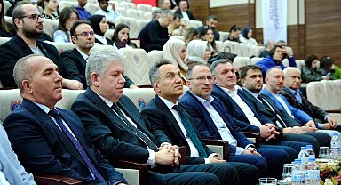 TOGÜ'de "Değişen dünya ve eğitim" söyleşisi