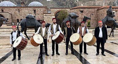 Tokat'ta Ramazan geleneği yaşatılıyor, 21 davulcu sahaya çıkıyor